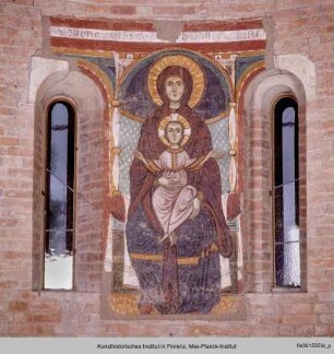 Thronende Madonna mit Kind