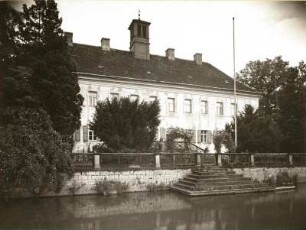 Großgraupa, nördlich von Pirna. Jagdschloss