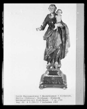 Stehende Muttergottes mit Kind