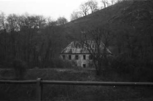 Ruine eines ländlichen Wohnhauses (vielleicht bei Chemnitz-Ebersdorf)