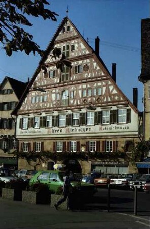 Esslingen: Rotes Fachwerkhaus am Markt