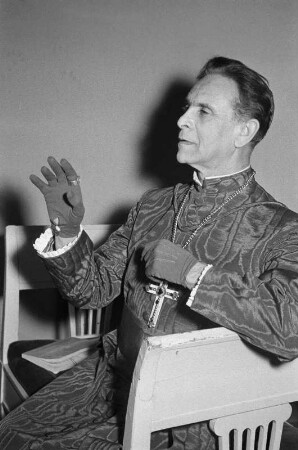 Szenenbilder aus " Bacchus" von J. Cocteau mit E. Deutsch, J. Wichmann, E. Schellow, Schloßpark-Theater 18.02.1953