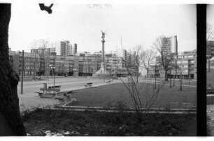 Kleinbildnegativ: Mehringplatz, 1976