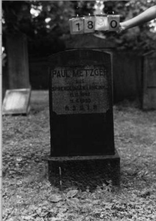 Grabstein 1890 [Hahn S. 153 Grab-Nr. 2747]