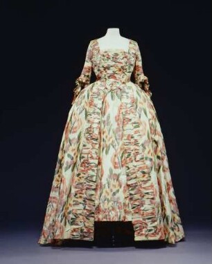 Dreiteiliges Frauenkleid (Robe à la Française)