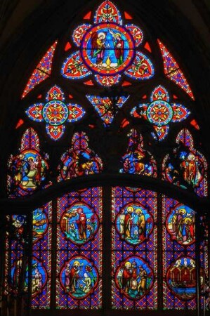 Frankreich. Basse Normandie. Calvados. Bayeux. Kathedrale Notre Dame. 1077 geweiht. Innen. Glasfenster