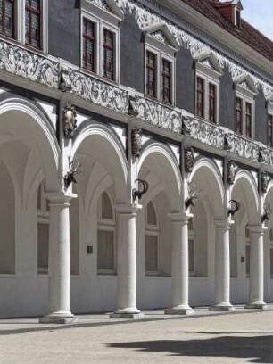 Stallhof und Stallgebäude am Residenzschloss Dresden