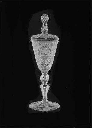 Deckelpokal mit Jagdszenen