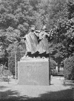 Denkmal für Alphonse de Lamartine und Victor Hugo