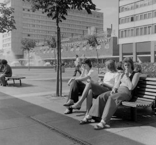 Dresden. Blick auf die Westbebauung der Prager Straße