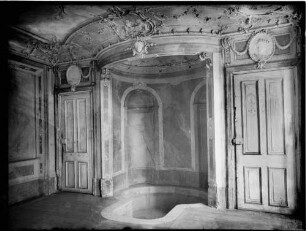 Kislau Schloss Kislau Innenbereich Hauptgebäude Badezimmer Ostflügel Nordseite mit Badenische - Stukkaturarbeiten