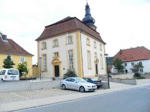 Maroldsweissach - Langhaus von Südwesten aus dem Ort