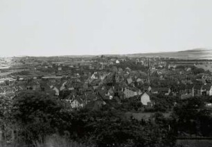 Mayen, Stadtansicht : Mayen. Stadtansicht von Südwesten über das Nettetal gegen Maifeld