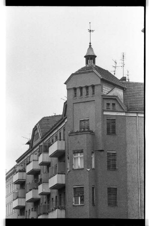 Kleinbildnegativ: Eisenbahnstraße, Ecke Muskauer Straße, 1975