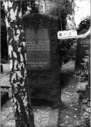 Grabstein 642