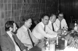 Redaktionskonferenz des baden-württembergischen Spitzenkandidaten der CDU für die Europawahl 1979 Siegbert Alber bei den "Badischen Neuesten Nachrichten"