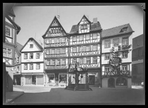 Engelsbrunnen, Haus Druckerei Schelhaas, Geschäft Andreas Klüpfel, Kaufhaus Witt mit Jubiläum 225 Jahre Witt