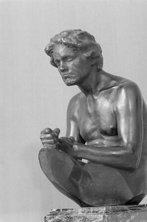 Bronzeplastik eines Mannes