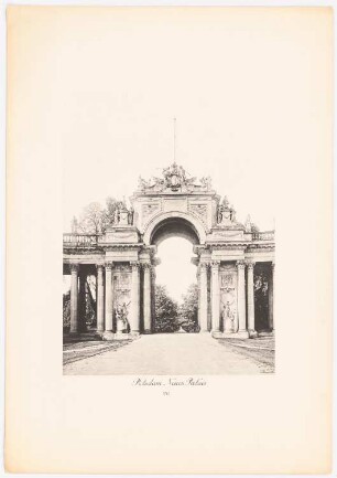Communs, Torbogen am Neuen Palais, Potsdam: Ansicht des Torbogens am Neuen Palais in Potsdam