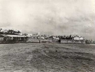 San Juan, Puerto Rico. Festungswälle. Blick vom Wasser