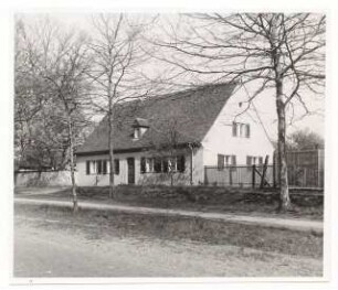 Siedlung Lendelsches Gelände, Potsdam-Bornstedt: Wohnhaus (Thunert, Baur ?) Vorderansicht