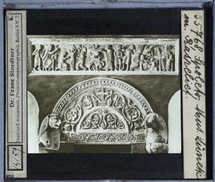 unbekannt (12. Jh.), Lünette aus der Kirche S. Nicolò von Spoleto : Lünette mit Basrelief