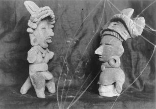 Bruchstücke kleiner Tonfiguren
