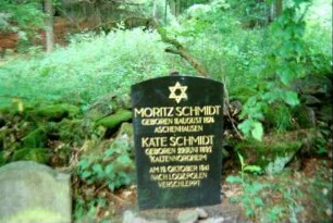 jüdischer Friedhof, Grabstein für Moritz und Käte Schmidt, 1941 verschleppt