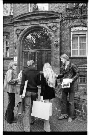 Kleinbildnegativ: Gutenberg-Oberschule, 1977