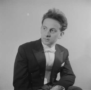 Porträtaufnahmen von Pianist Prof. Dieter Zechlin : Porträt von Dieter Zechlin