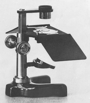 Präpariermikroskop von Leitz : Technikgeschichte | Physik | Optik | Das Mikroskop und seine Nebenapparate