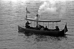 Kiel: Boot auf der Förde