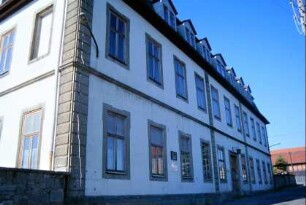 Jagdschloß, Eingangsseite