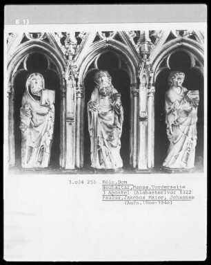 Hochaltarmensa, Vorderseite: Paulus, Jacobus major und Johannes der Evangelist