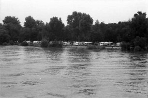 Rheinau/Altrip: Campingplatz am Ufer