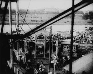 Szene aus dem Dokumentarfilm "Dresden - eine Stätte der Kultur und der Arbeit": Vogelwiese