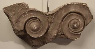 Fragment von einem Palmettenakroter oder Stirnziegel