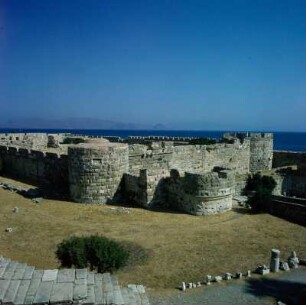 Kos. Johanniter-Kastron, Festung Neratzia. Blick auf die Kernburg im Innern der Festung