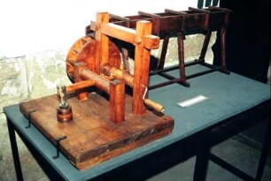 technisches Museum Neue Hütte: Modell eines Schmiedehammers mit Wasserantrieb