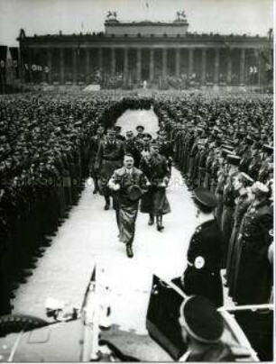 Kundgebung zum Jahrestag der "Machtübernahme" der NSDAP im Berliner Lustgarten