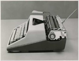 Kleinschreibmaschine "Olympia SM7" der Olympia-Werke