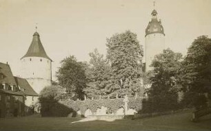 Altenburger Schloss, Flasche und Bergfried vom Schlosshof aus