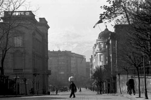 Sofia: Straße mit Blick auf Witoscha[gebirge]