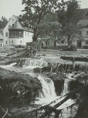 Oelsen, durch Unwetterkatastrophe aufgerissene Talwiese vor dem Hammergut Bienhof nach dem 8./9. Juli 1927.