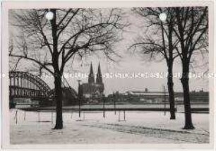 Köln im Winter, Hohe Domkirche St. Petrus und Hohenzollernbrücke