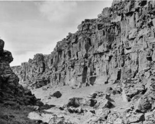 Vulkanische Erdspalte im Lavafeld von Thingvellir, Island