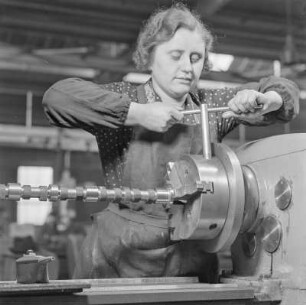 Drehmaschine bei Borgward