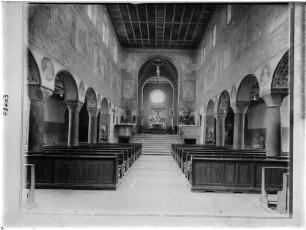 Reichenau Oberzell Sankt Georg Kirche Innenansicht Richtung Chor