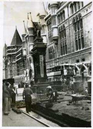 Straßenbauarbeiten in der Fleet Street in London