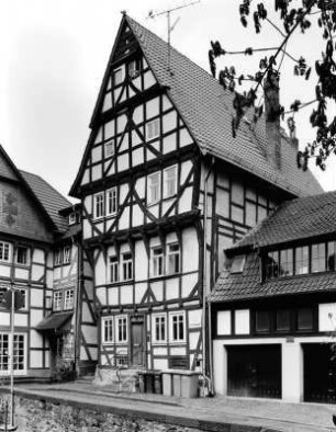 Fachwerkhaus; Alsfeld, Kirchplatz 10